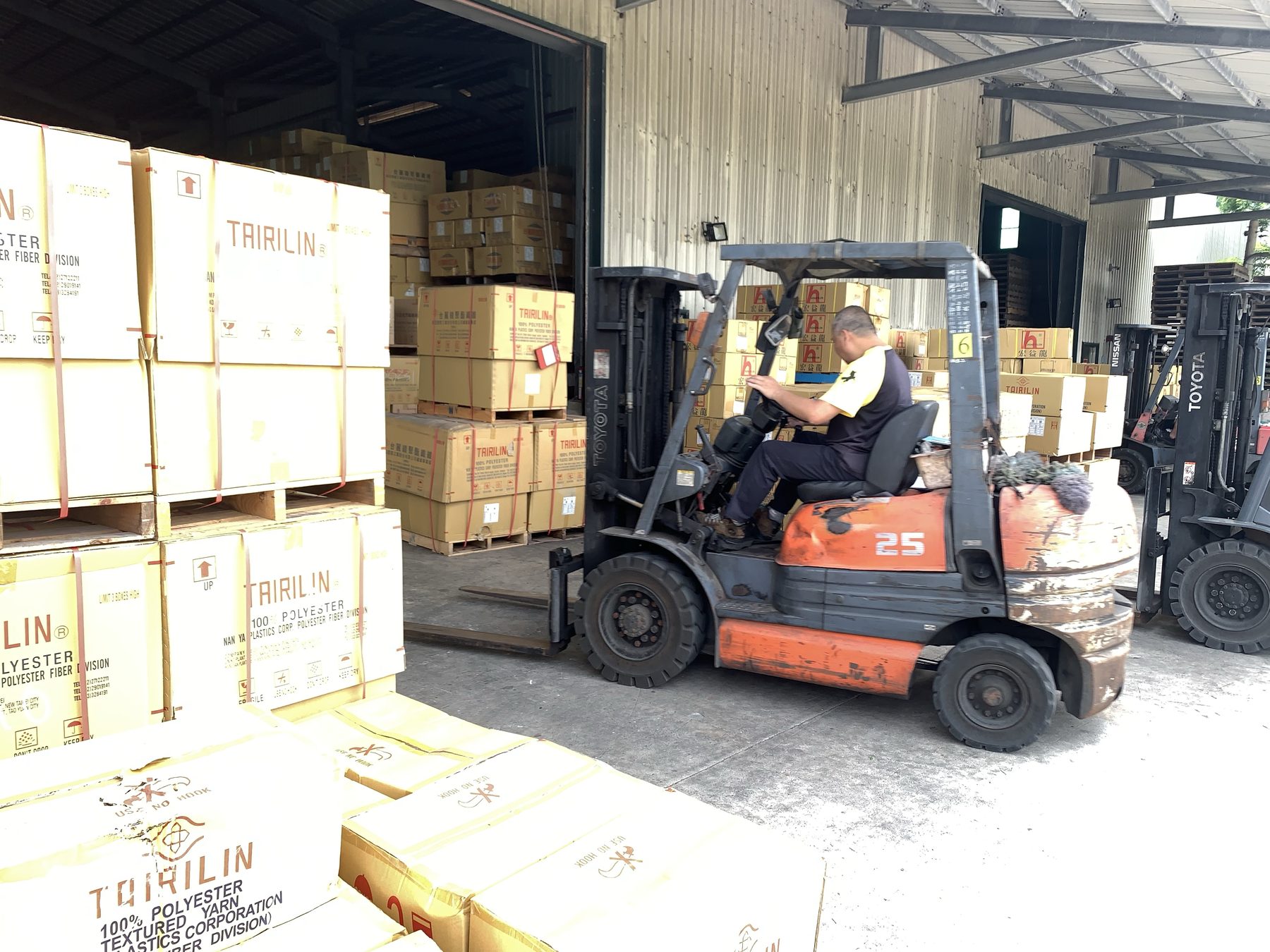 Forklift handling cartons